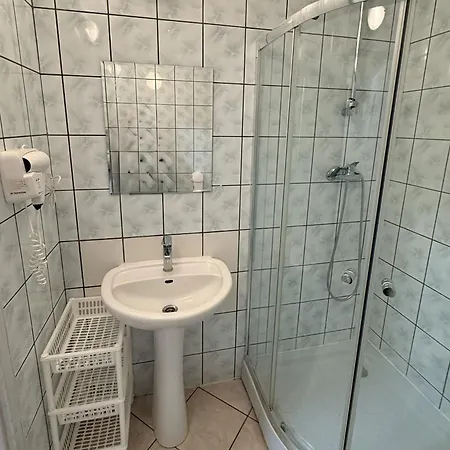 Goscinne Bed & Breakfast 3*
